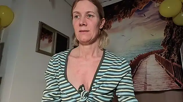 Lola Belgium online show from April 2026 05:30:01 PM