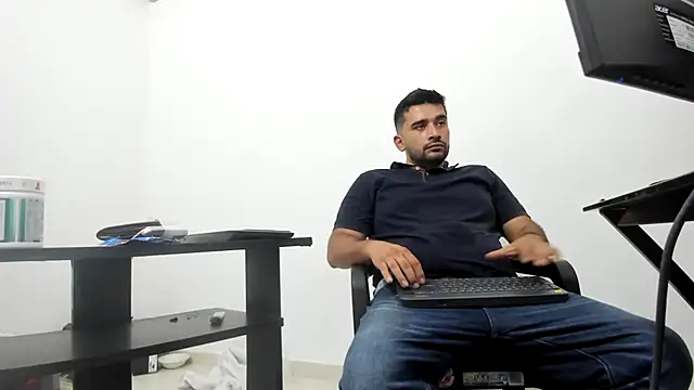 Snapshot of isearchcompany chatting on January 2026 05:10:02 AM isearchcompany online show from January 2026 05:10:02 AM