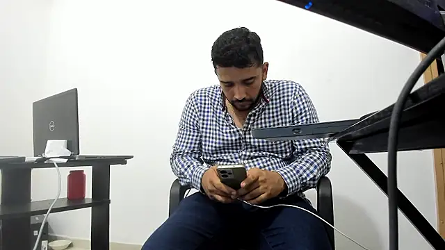 Snapshot of isearchcompany chatting on January 2026 01:43:02 AM isearchcompany online show from January 2026 01:43:02 AM