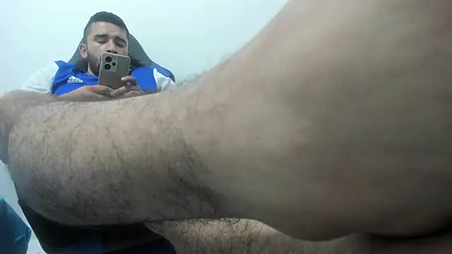 Snapshot of isearchcompany chatting on February 2026 03:43:01 AM isearchcompany online show from February 2026 03:43:01 AM