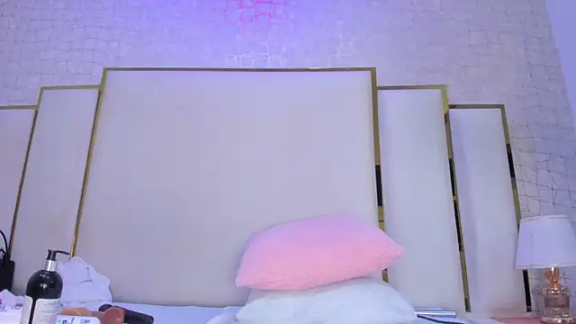 paola rodriguez online show from April 2026 11:59:02 AM