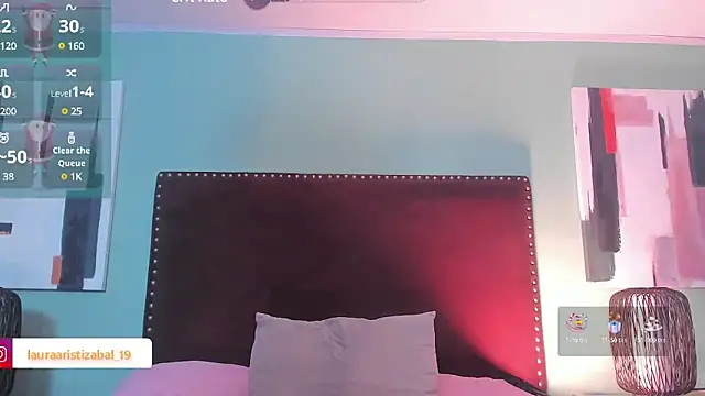 Snapshot of LauraAristizabal chatting on December 2024 01:24:02 PM LauraAristizabal online show from December 2024 01:24:02 PM