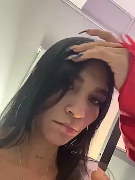 Snapshot of LauraAristizabal chatting on December 2024 02:12:01 PM LauraAristizabal online show from December 2024 02:12:01 PM