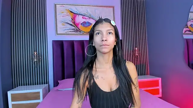 Snapshot of LauraAristizabal chatting on March 2025 12:50:02 PM LauraAristizabal online show from March 2025 12:50:02 PM