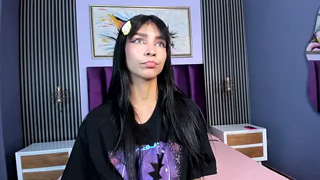Snapshot of LauraAristizabal chatting on March 2025 04:13:02 PM LauraAristizabal online show from March 2025 04:13:02 PM