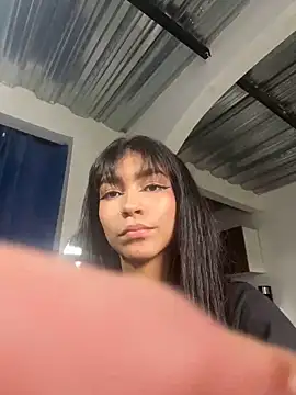 Snapshot of LauraAristizabal chatting on March 2025 01:18:01 PM LauraAristizabal online show from March 2025 01:18:01 PM