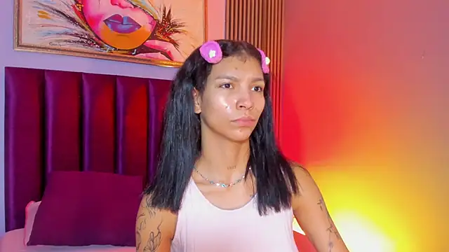 LauraAristizabal online show from November 2025 12:51:01 PM