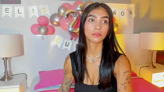 LauraAristizabal online show from June 2026 12:15:01 PM