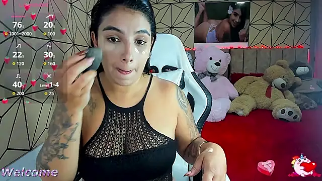 vane lopez  online show from September 2025 06:55:01 PM