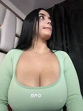 perla kem  online show from February 2026 02:49:01 AM