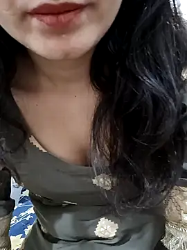 Snapshot of CuteSarikaLIVE chatting on February 2025 04:32:02 AM CuteSarikaLIVE online show from February 2025 04:32:02 AM