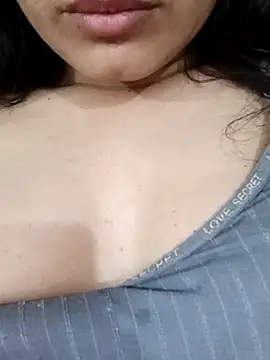 Snapshot of CuteSarikaLIVE chatting on March 2025 11:18:02 AM CuteSarikaLIVE online show from March 2025 11:18:02 AM