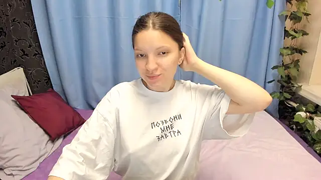 Snapshot of MelaniGrand chatting on September 2025 08:36:02 AM MelaniGrand online show from September 2025 08:36:02 AM