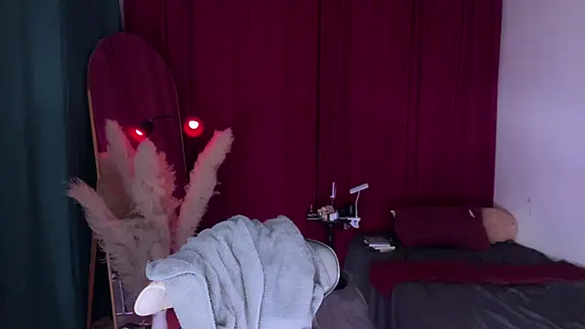 alaia-EDP online show from November 2025 04:57:02 PM