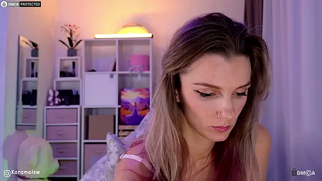 Karamelsw  online show from October 2025 11:56:02 PM