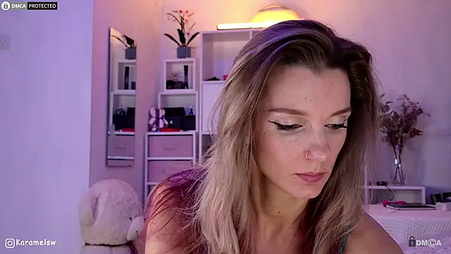 Karamelsw  online show from October 2025 11:13:02 PM