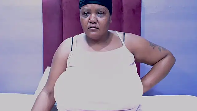 GiantTittts online show from November 2025 05:13:01 PM