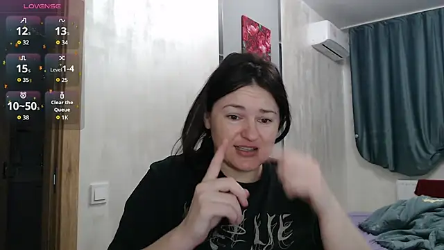 Stacy Davice online show from November 2025 05:58:02 PM