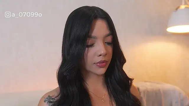 sarah hiill online show from December 2025 10:03:01 PM