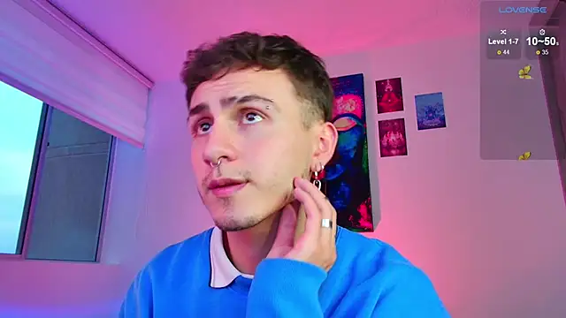 Snapshot of dimitri-bilak chatting on November 2025 10:42:02 PM dimitri-bilak online show from November 2025 10:42:02 PM