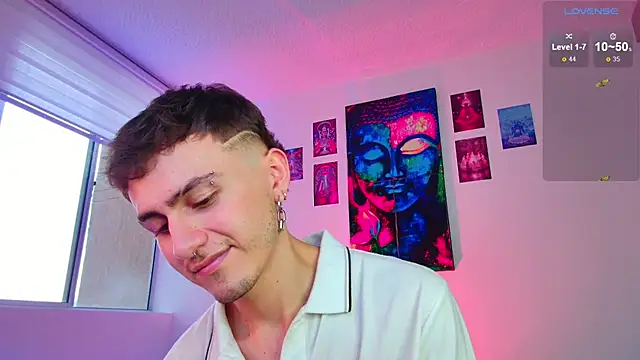 Snapshot of dimitri-bilak chatting on November 2025 10:12:01 PM dimitri-bilak online show from November 2025 10:12:01 PM