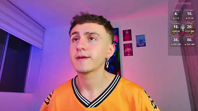 Snapshot of dimitri-bilak chatting on December 2025 11:21:01 PM dimitri-bilak online show from December 2025 11:21:01 PM