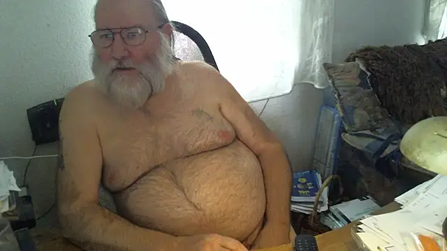 Snapshot of SexySantaC chatting on January 2025 01:19:02 PM SexySantaC online show from January 2025 01:19:02 PM