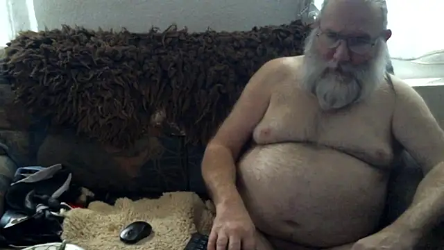 Snapshot of SexySantaC chatting on February 2025 03:56:01 PM SexySantaC online show from February 2025 03:56:01 PM