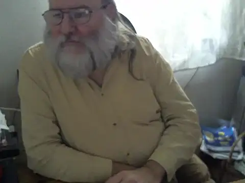 Snapshot of SexySantaC chatting on February 2025 04:02:01 PM SexySantaC online show from February 2025 04:02:01 PM