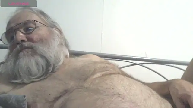 Snapshot of SexySantaC chatting on March 2025 11:17:01 AM SexySantaC online show from March 2025 11:17:01 AM