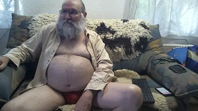 Snapshot of SexySantaC chatting on October 2025 03:19:02 PM SexySantaC online show from October 2025 03:19:02 PM