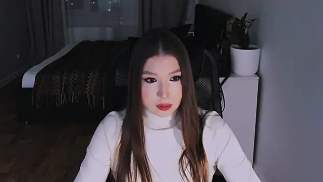 Eva Chris online show from November 2025 04:40:01 PM