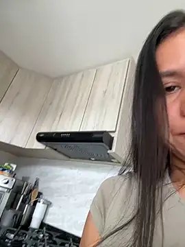 Reggie-Liam online show from November 2025 06:31:01 PM