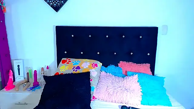 Snapshot of Jenng18 chatting on October 2025 08:55:02 AM Jenng18 online show from October 2025 08:55:02 AM