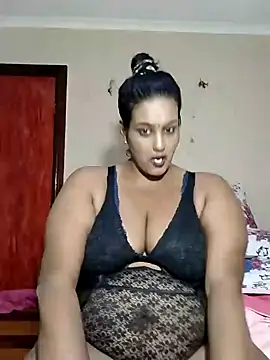 NWC4LYF online show from April 2026 06:49:01 PM