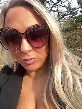 Bustyblondebabe32 online show from March 2025 03:57:02 PM