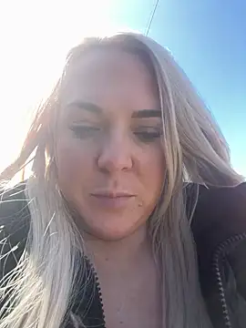 Bustyblondebabe32 online show from April 2026 09:12:02 AM