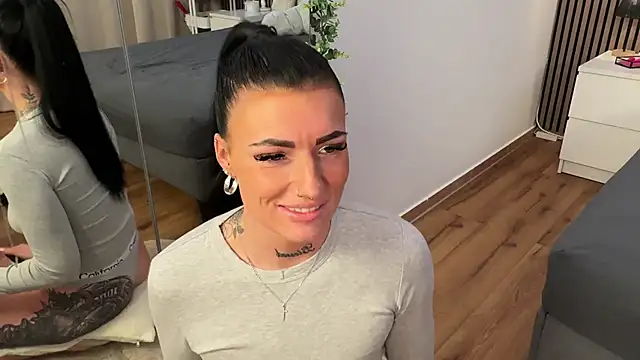 LizaRoxx online show from November 2025 08:53:01 PM