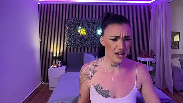 LizaRoxx online show from May 2026 10:47:02 PM