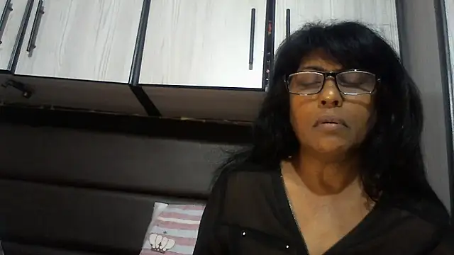 MsAttitude online show from October 2025 06:44:02 AM