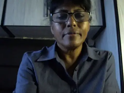 Snapshot of MsAttitude chatting on April 2026 07:23:02 AM MsAttitude online show from April 2026 07:23:02 AM