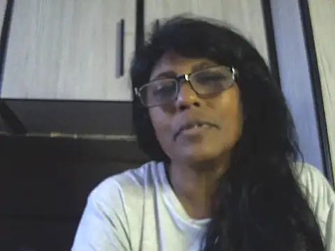 Snapshot of MsAttitude chatting on April 2026 10:35:02 AM MsAttitude online show from April 2026 10:35:02 AM