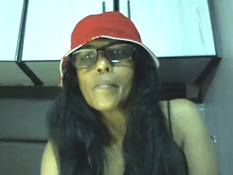Snapshot of MsAttitude chatting on April 2026 08:08:01 AM MsAttitude online show from April 2026 08:08:01 AM