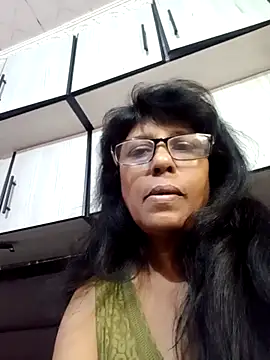 Snapshot of MsAttitude chatting on April 2026 11:38:01 AM MsAttitude online show from April 2026 11:38:01 AM