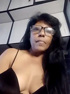 Snapshot of MsAttitude chatting on May 2026 07:15:02 AM MsAttitude online show from May 2026 07:15:02 AM
