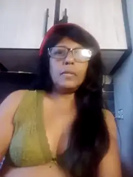 Snapshot of MsAttitude chatting on May 2026 08:21:01 AM MsAttitude online show from May 2026 08:21:01 AM