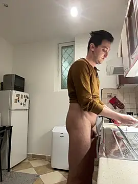 SQUIRRRTER online show from April 2026 11:47:02 AM