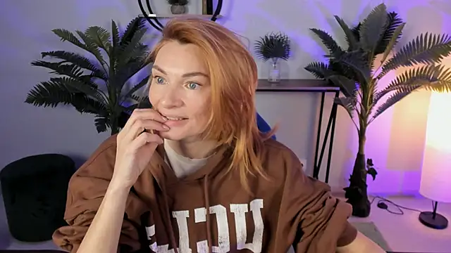 Snapshot of MistyBarnes chatting on December 2024 08:44:01 AM MistyBarnes online show from December 2024 08:44:01 AM