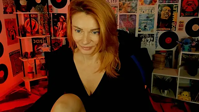 Snapshot of MistyBarnes chatting on December 2024 08:44:02 AM MistyBarnes online show from December 2024 08:44:02 AM