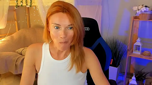 Snapshot of MistyBarnes chatting on September 2025 02:32:01 PM MistyBarnes online show from September 2025 02:32:01 PM